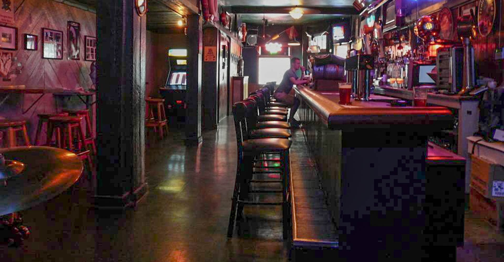 We Recommend: Great Beer Bars in Massachusetts, Los Angeles, and Alabama